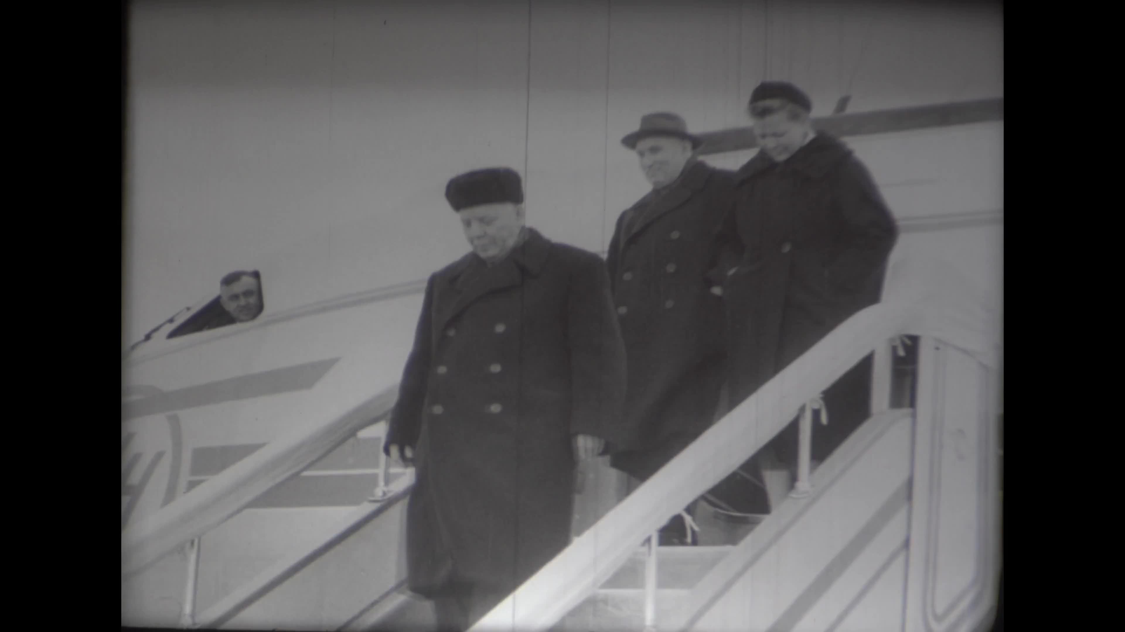 Встреча в аэропорту. Бухарский танец. Азербайджанская неделя литературы. Гости на заводе. Театр им.Навои.