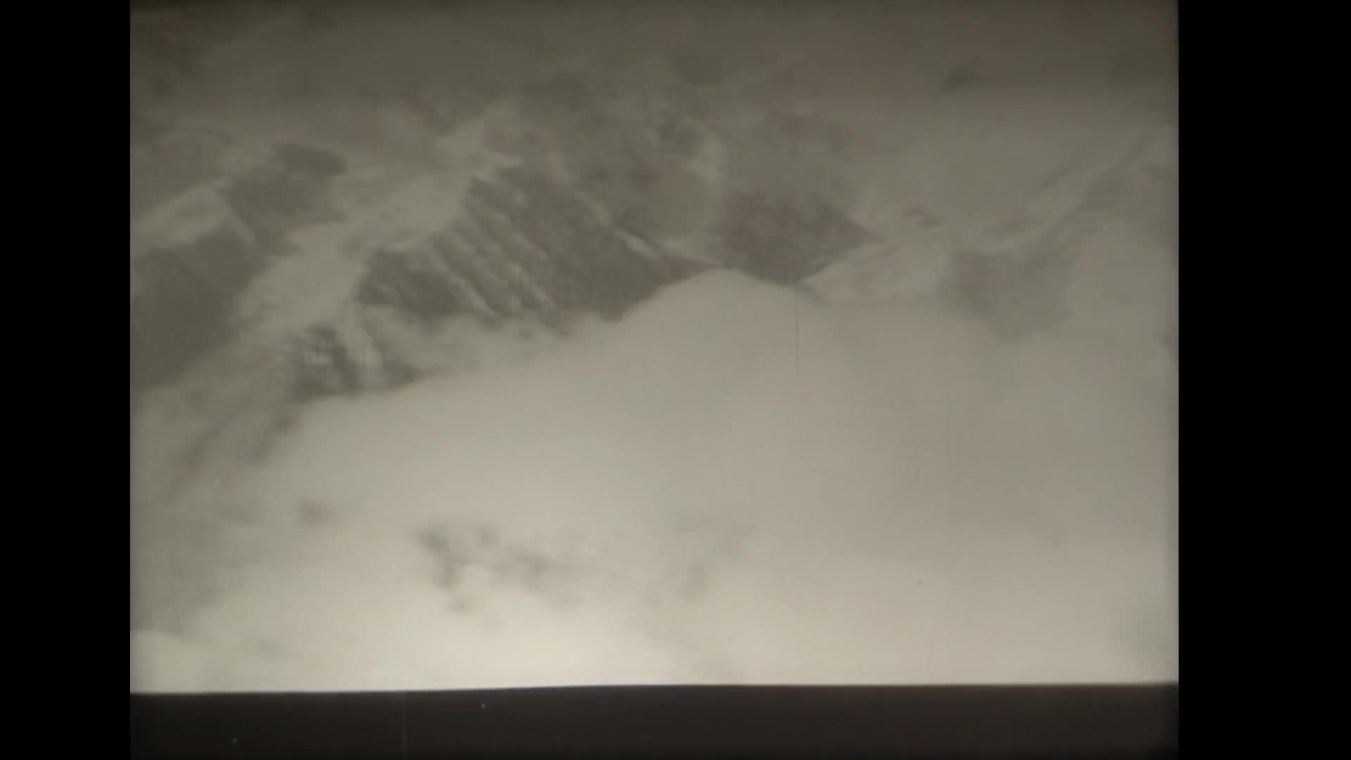 На пик Ленина. Восхождение на вершину , носящую имя Ленина.